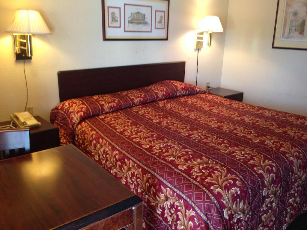 Scottish Inns ジョーンズボロ 部屋 写真